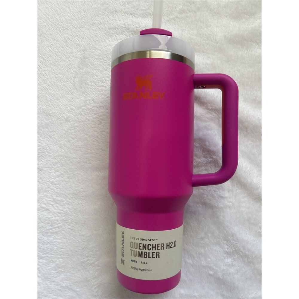 Stanley 40 oz Classic Tumbler Vivid Violet Vacuum Insulated Cup w/straw NWT